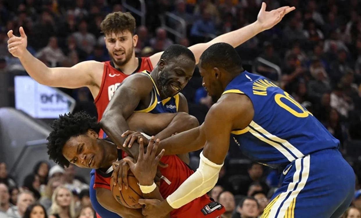 包含今晚NBA季后赛焦点战，底特律活塞完成完成体检，媒体盛赞，赛程密集仍需轮换的词条
