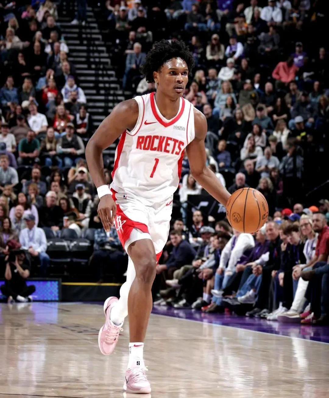 包含里程碑夜！休斯敦火箭队长鼓劲；NBA总决赛今夜刷纪录；态度坚定；团队化学反应显著的词条
