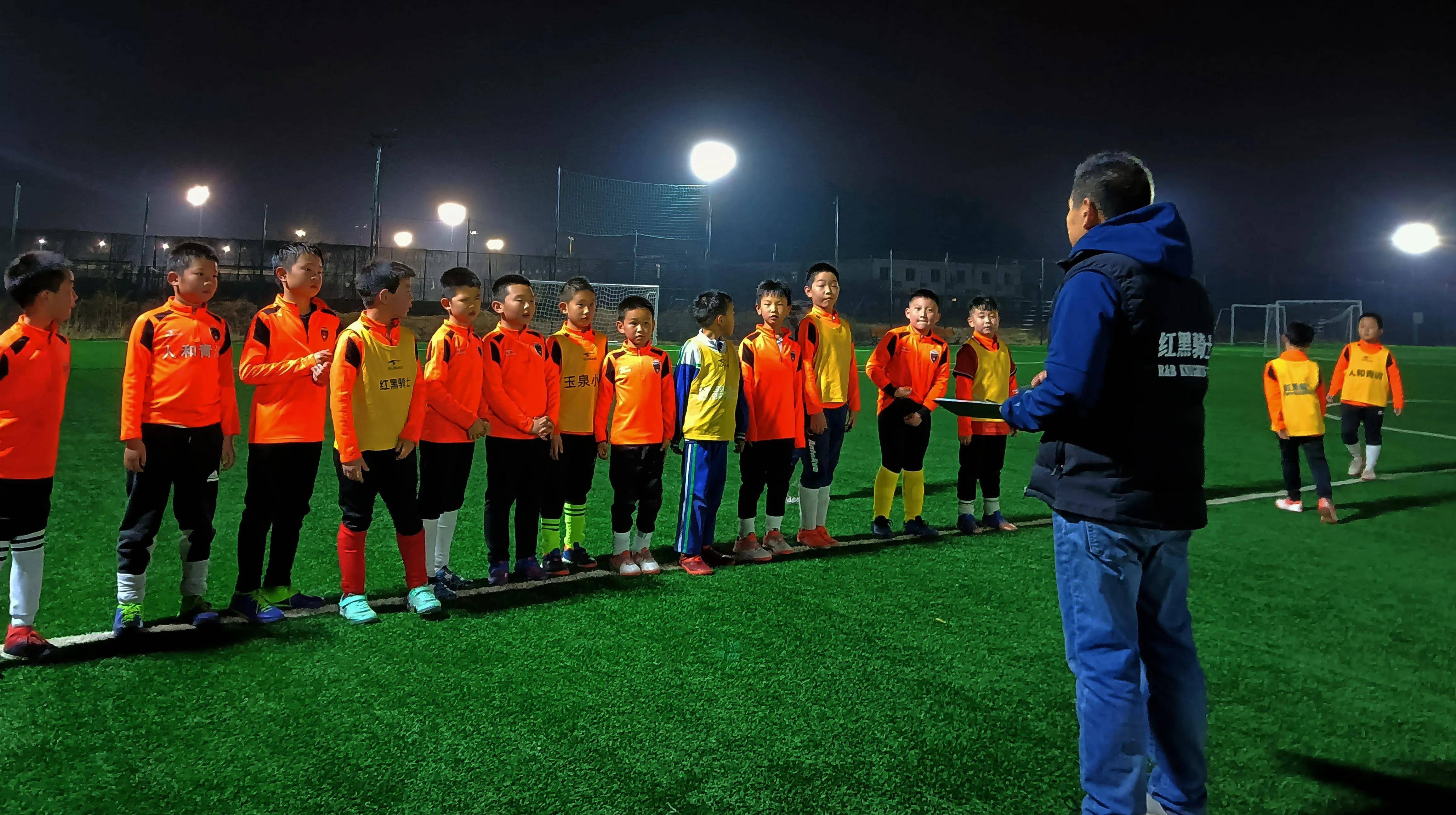 开云网页版下载app - 清晨克里夫兰骑士外线爆发——足总杯节点到来；媒体盛赞；控场能力受关注