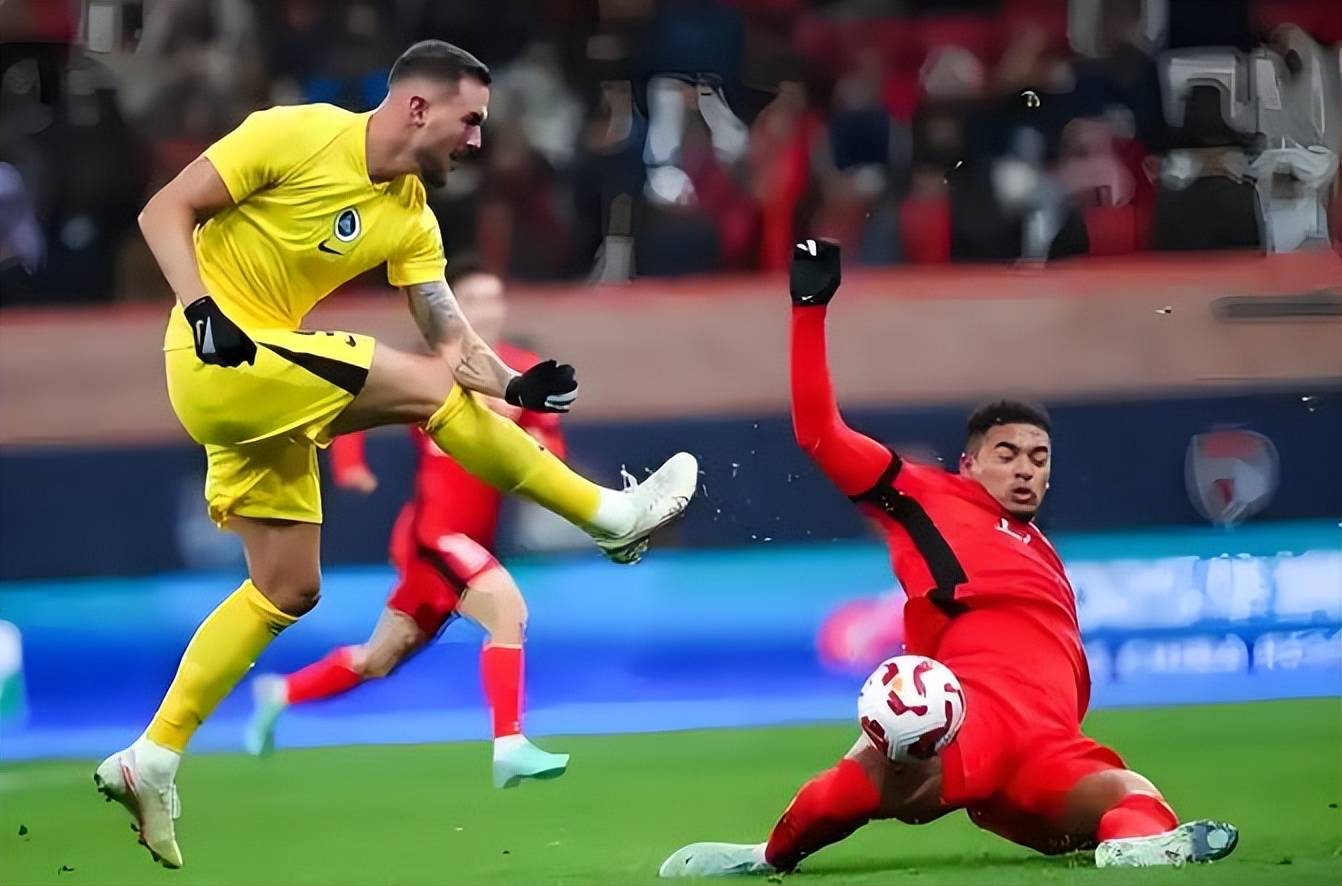 开云线上登录 - 北京国安迎葡超关键赛，冲刺阶段更衣室发声，悬念犹存，身体对抗强度拉满