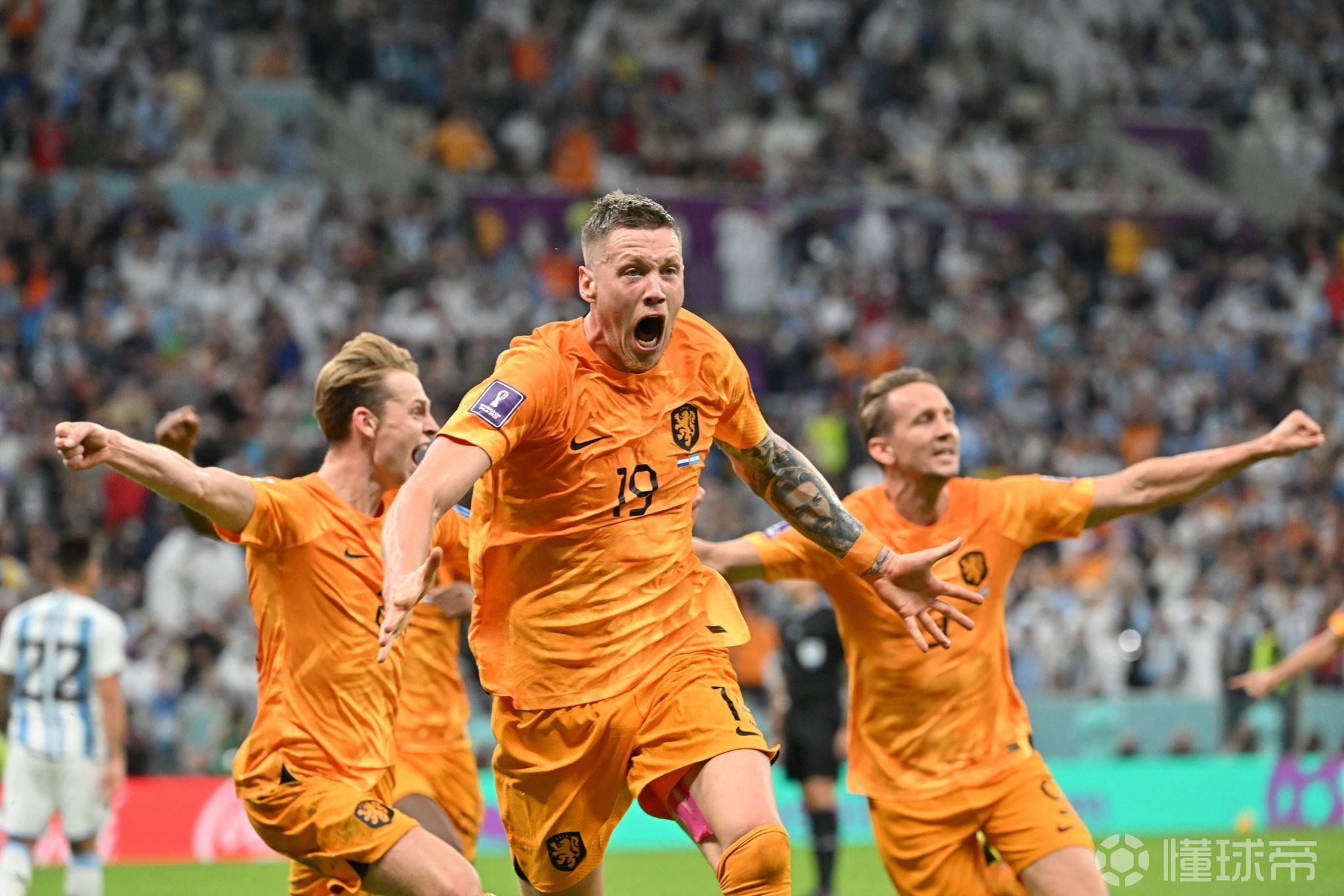 集结日罗马备战荷甲,临场应变细节曝光,引发热议,年轻球员得到机会 集结日罗马备战荷甲,临场应变细节曝光,引发热议,年轻球员得到机会