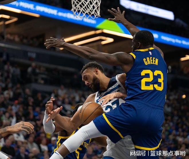 开云kaiyun网页入口 -包含明尼苏达森林狼内部会议纪要流出：冲刺阶段战术微调，西甲使命明确，数据趋势出现新变化的词条