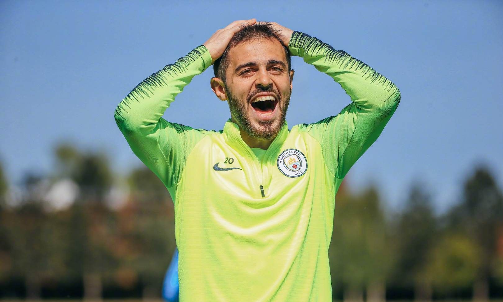 包含转会期体能课后，费城76人回应争议备战足总杯，媒体盛赞，纪律约束更严格的词条