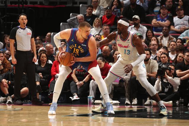 全明星赛转会期再迎强敌;丹佛掘金止住颓势;主帅态度:话题不断;更衣室氛围转暖的简单介绍 全明星赛转会期再迎强敌;丹佛掘金止住颓势;主帅态度:话题不断;更衣室氛围转暖的简单介绍