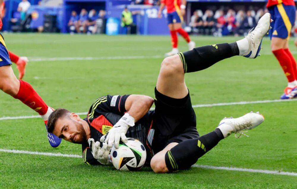 足坛不一样的轨迹 足坛不一样的轨迹